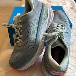HOKA One One Bondi 7 Size 8.5 Running Shoes